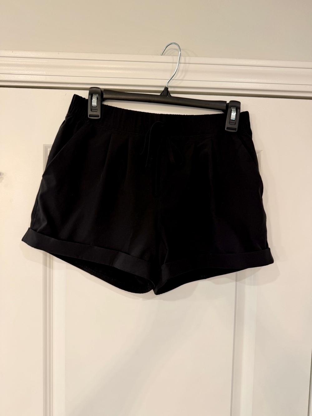 ZYIA Black Athletic Drawstring Folded-Hem Shorts